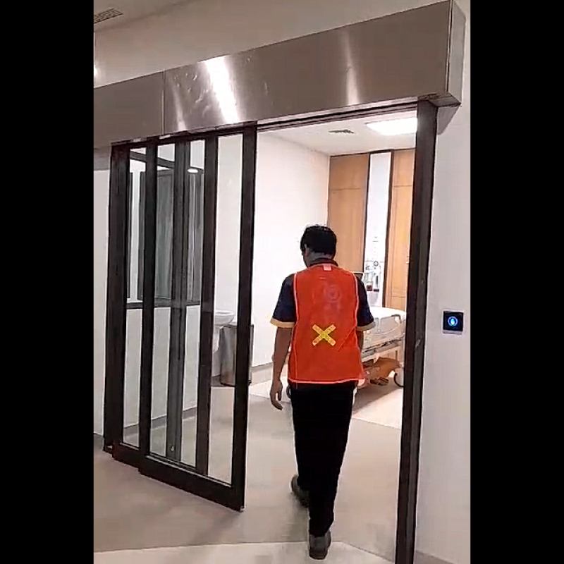 FOTO INSTALASI SLIDING DOOR HERMETIC RUANG RAWAT 165 KG GATE PRO X