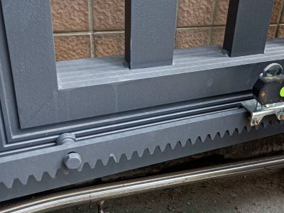 Apa Fungsi Gear Rack pada Sliding Gate Otomatis?