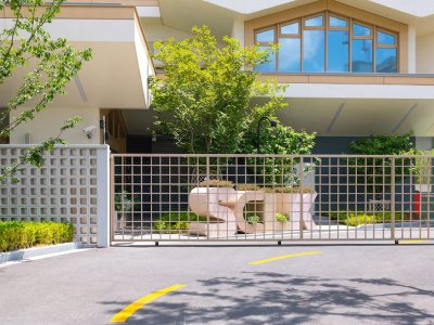 Apa yang Terjadi Jika Sensor Anti Jepit pada Sliding Gate Rusak?